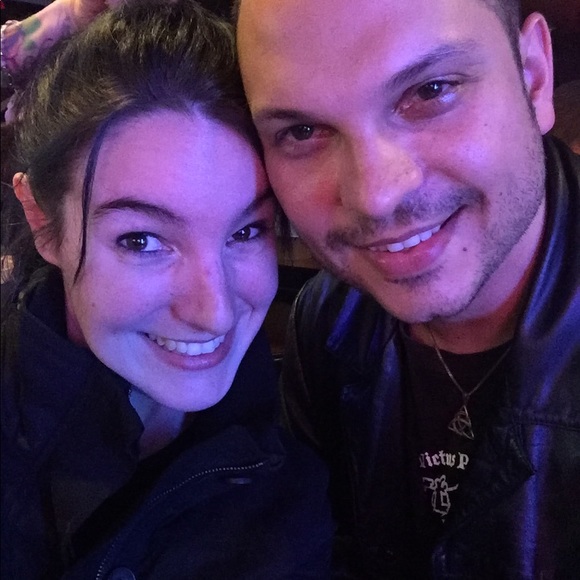 Meet your Posher, Robin - Picture 2 of 5